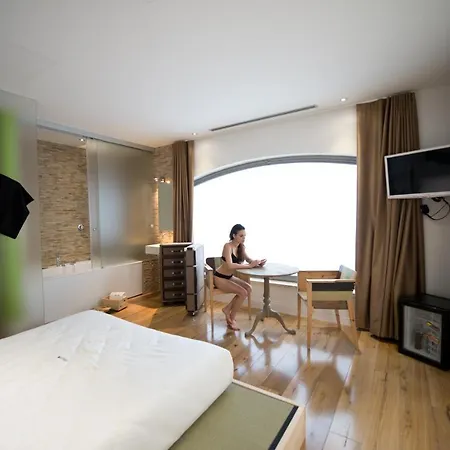 Casa de hóspedes Colosseum Jacuzzi Suites