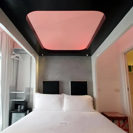 Casa de hóspedes Colosseum Jacuzzi Suites Roma
